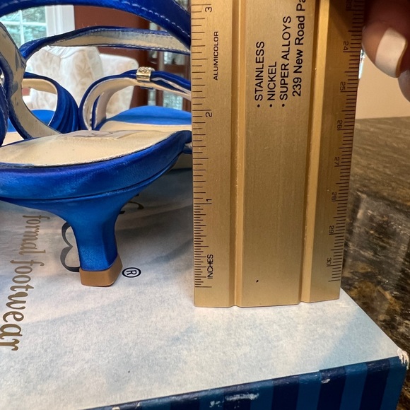 Coloriffics Cobalt blue 1” dressy heel with bling accent. - Picture 6 of 7